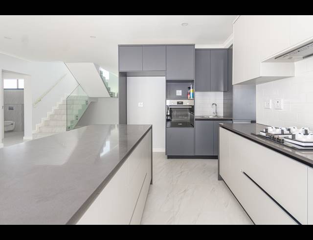 4 BEDROOM FREEHOLD FOR SALE IN PARKLANDS NORTH
